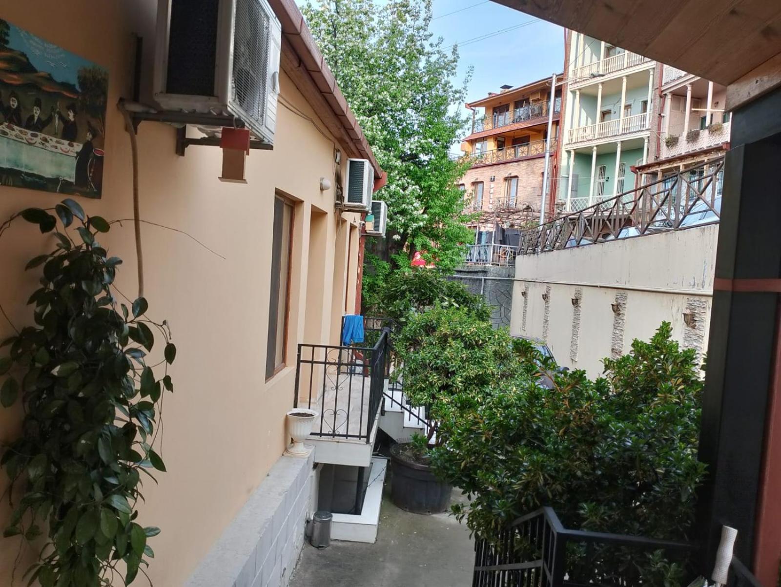 Two Lions Hotel Tiflis Dış mekan fotoğraf