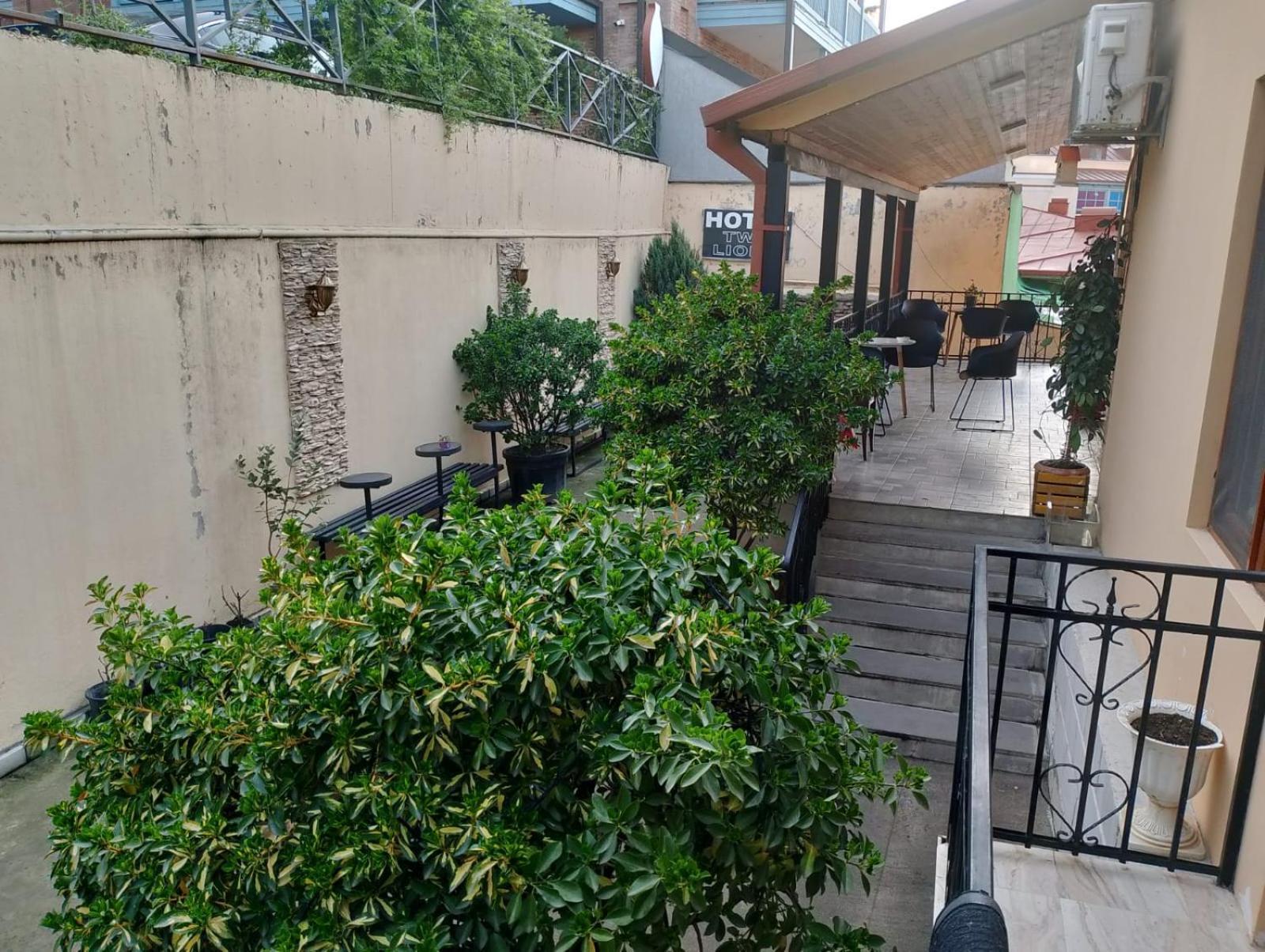 Two Lions Hotel Tiflis Dış mekan fotoğraf