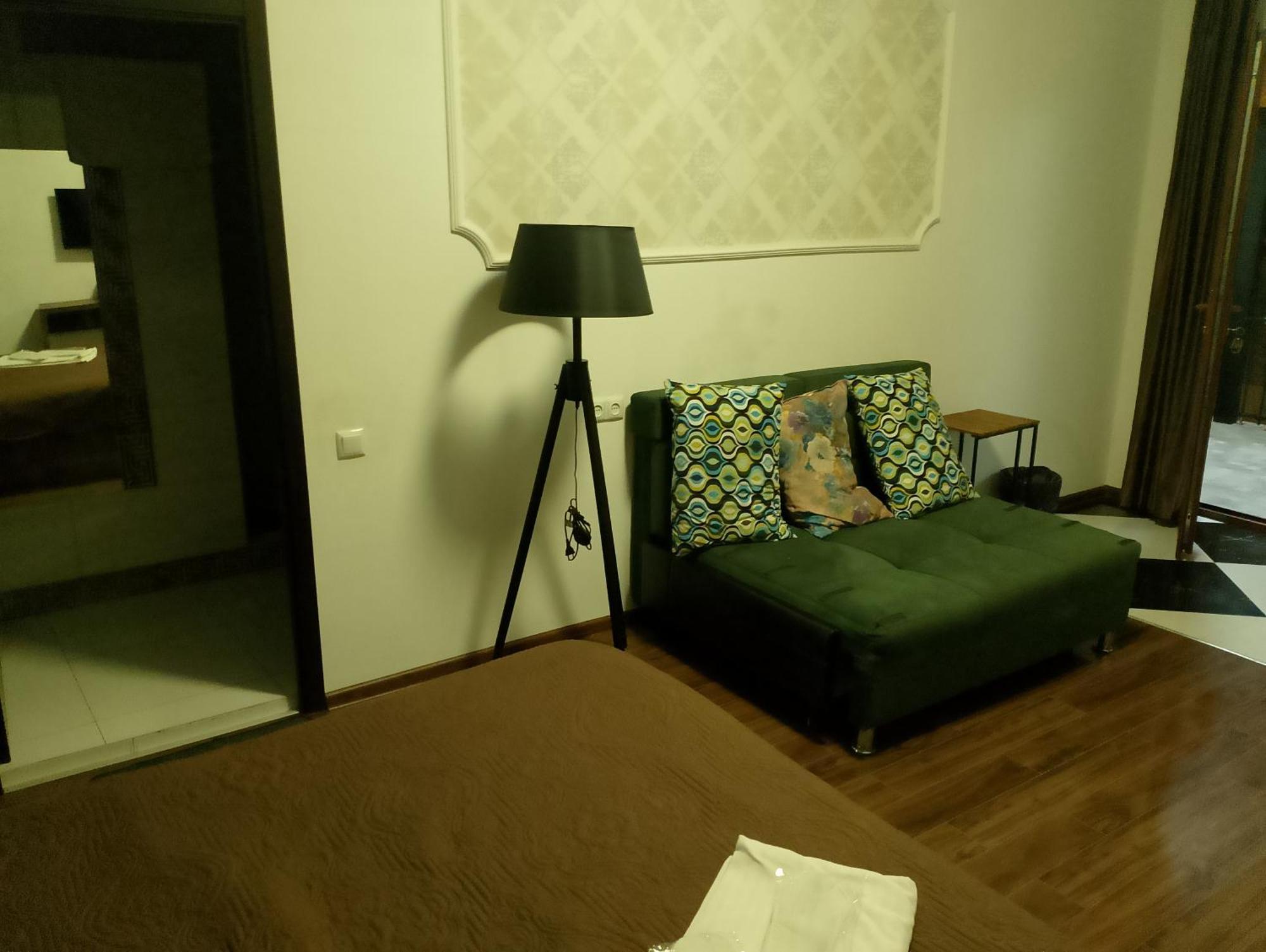 Two Lions Hotel Tiflis Dış mekan fotoğraf