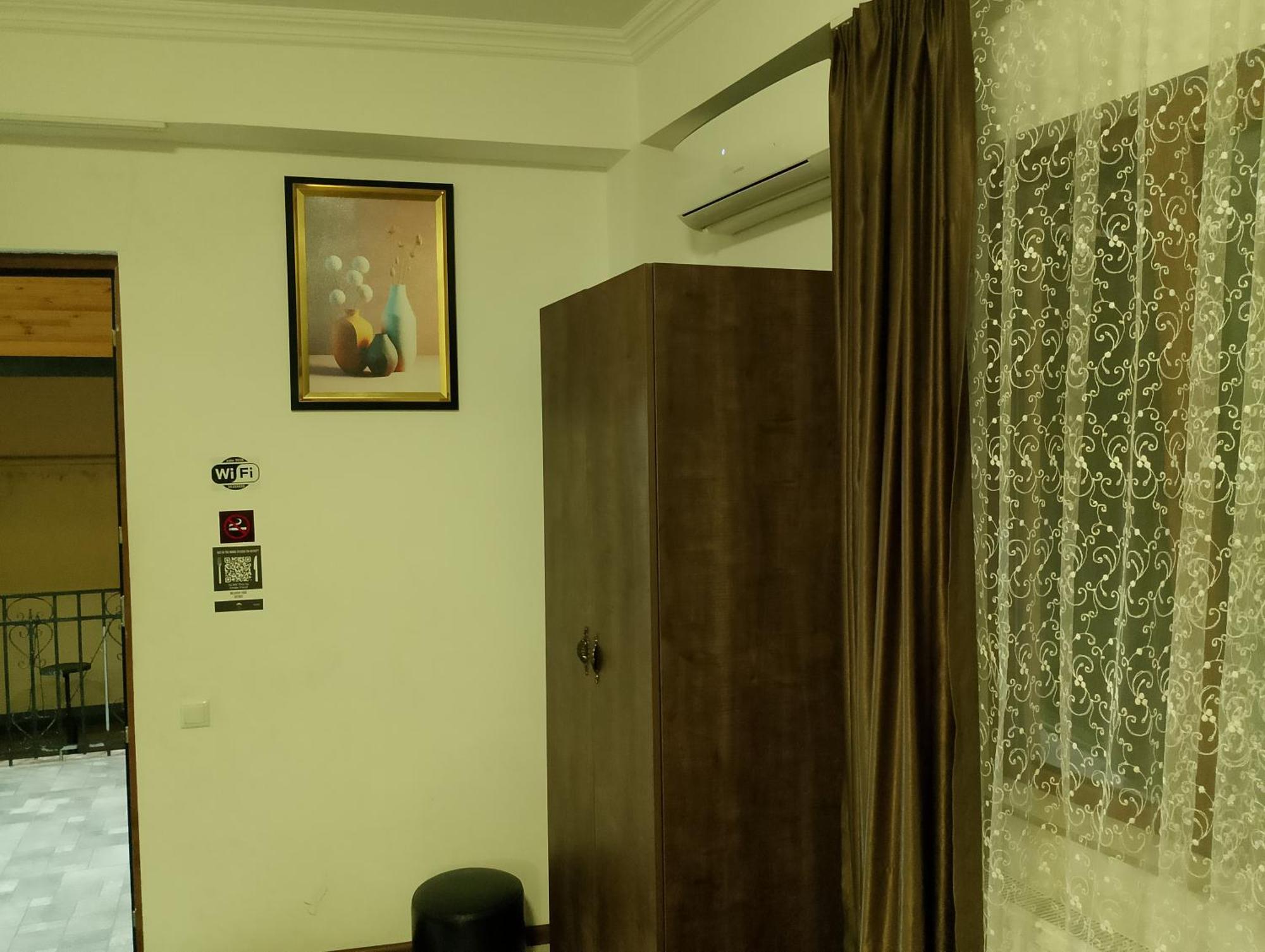 Two Lions Hotel Tiflis Dış mekan fotoğraf